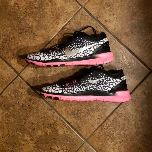 Shoes - Picture 3 of 6